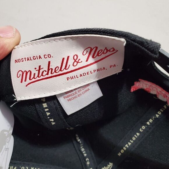 Mitchell & Ness Miami Heat snapback adjustable hat cap Black Spray Paint NWT - Picture 9 of 9